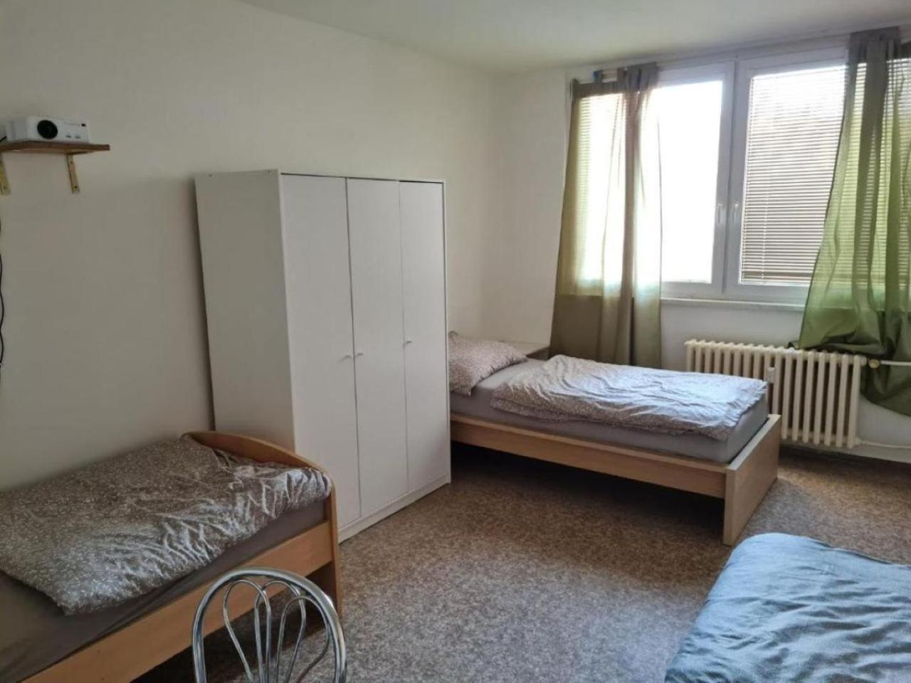 Modern Urban Loft Apartment Opava Bagian luar foto